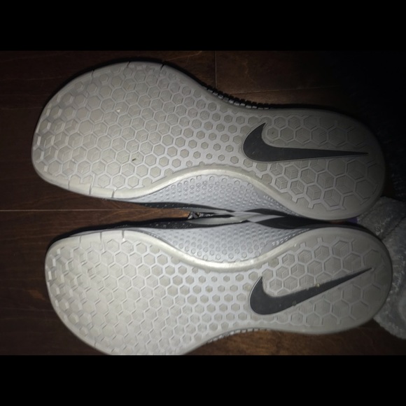 Nike Flywire tennis shoes - Picture 5 of 6